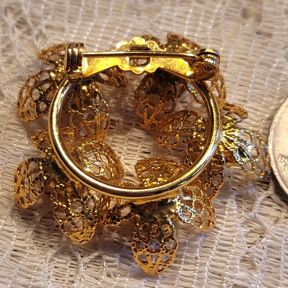 Vintage '50s-'60s Gold Plated Filigree Amber Rhinestone Brooch - Picture 5 of 9